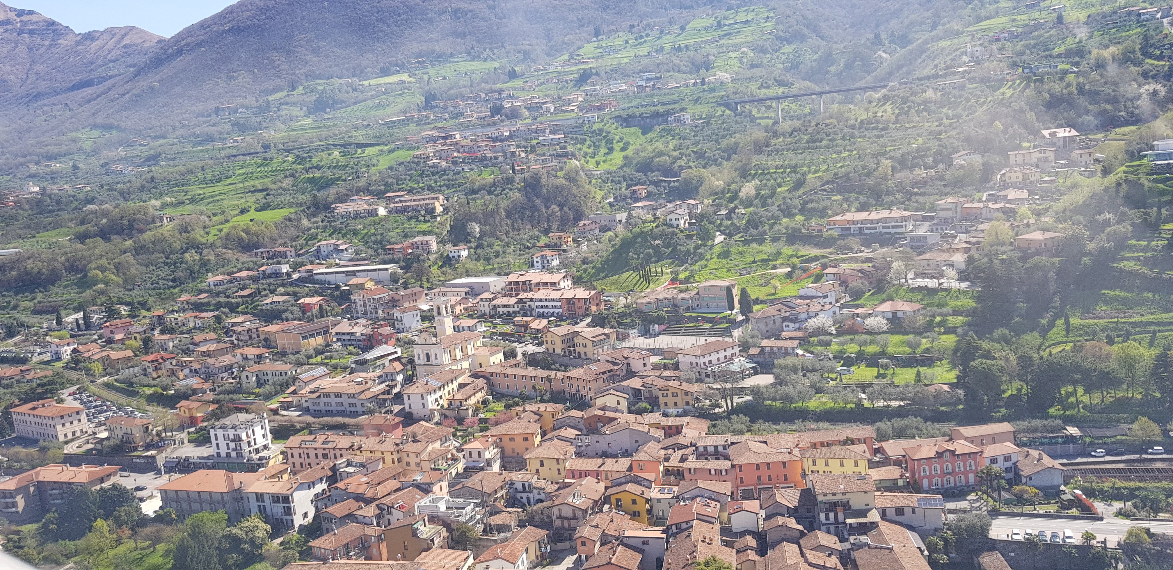 https://www.baialupo.com/gallery/2018-04-iseo/20180414_113339.jpg