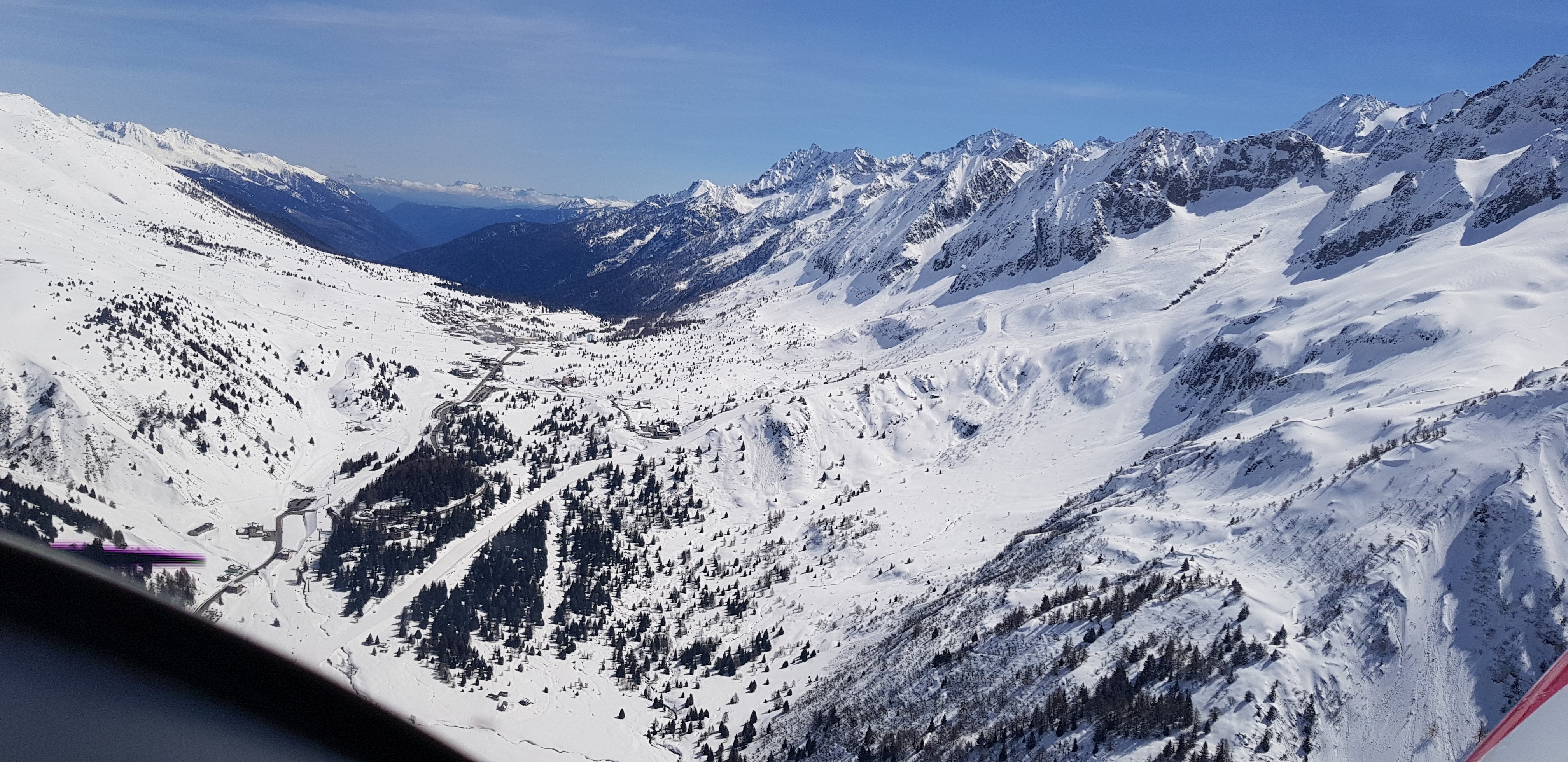 https://www.baialupo.com/gallery/2018-04-iseo/20180414_115830.jpg