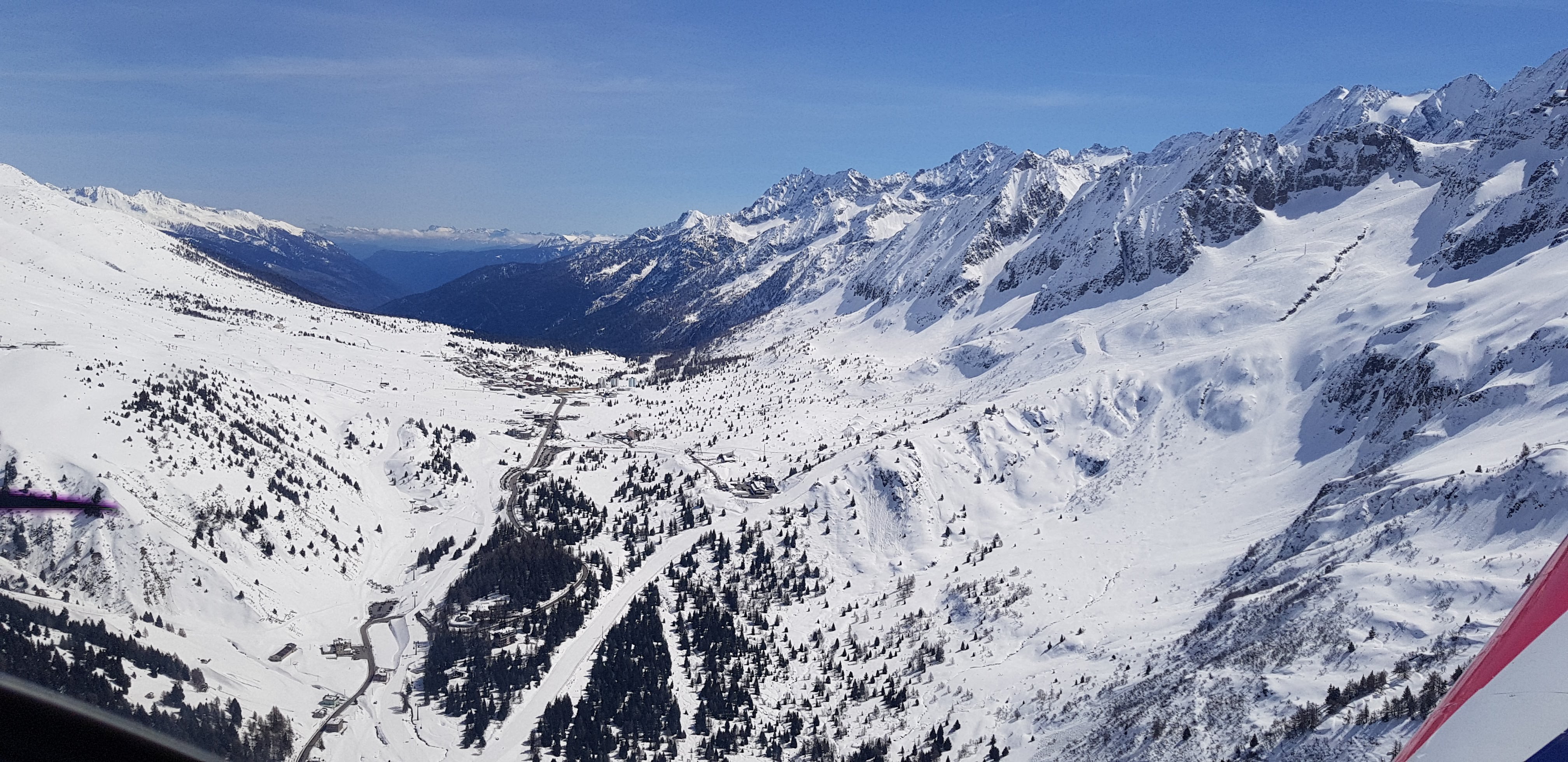 https://www.baialupo.com/gallery/2018-04-iseo/20180414_115834.jpg