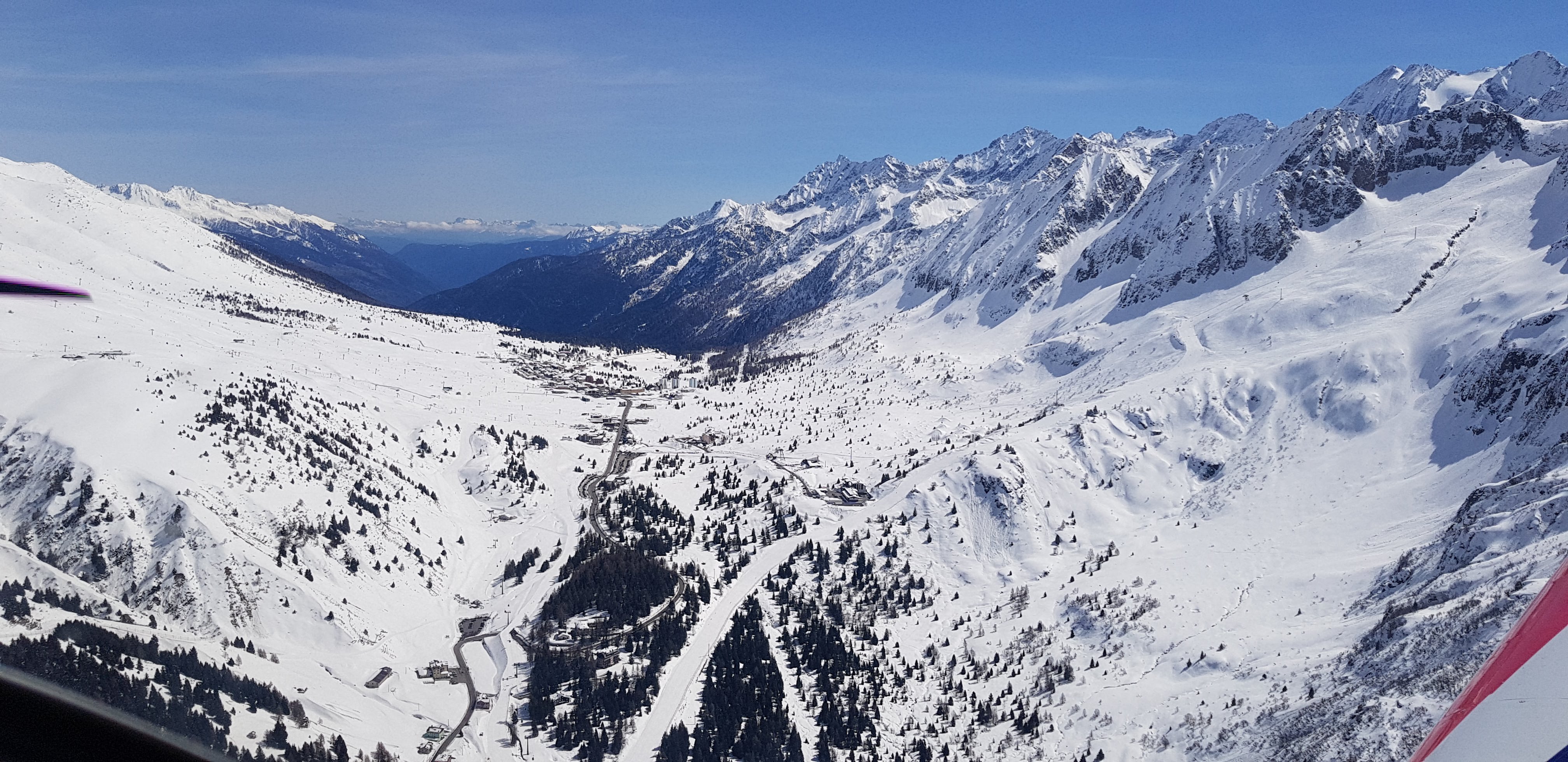 https://www.baialupo.com/gallery/2018-04-iseo/20180414_115835.jpg