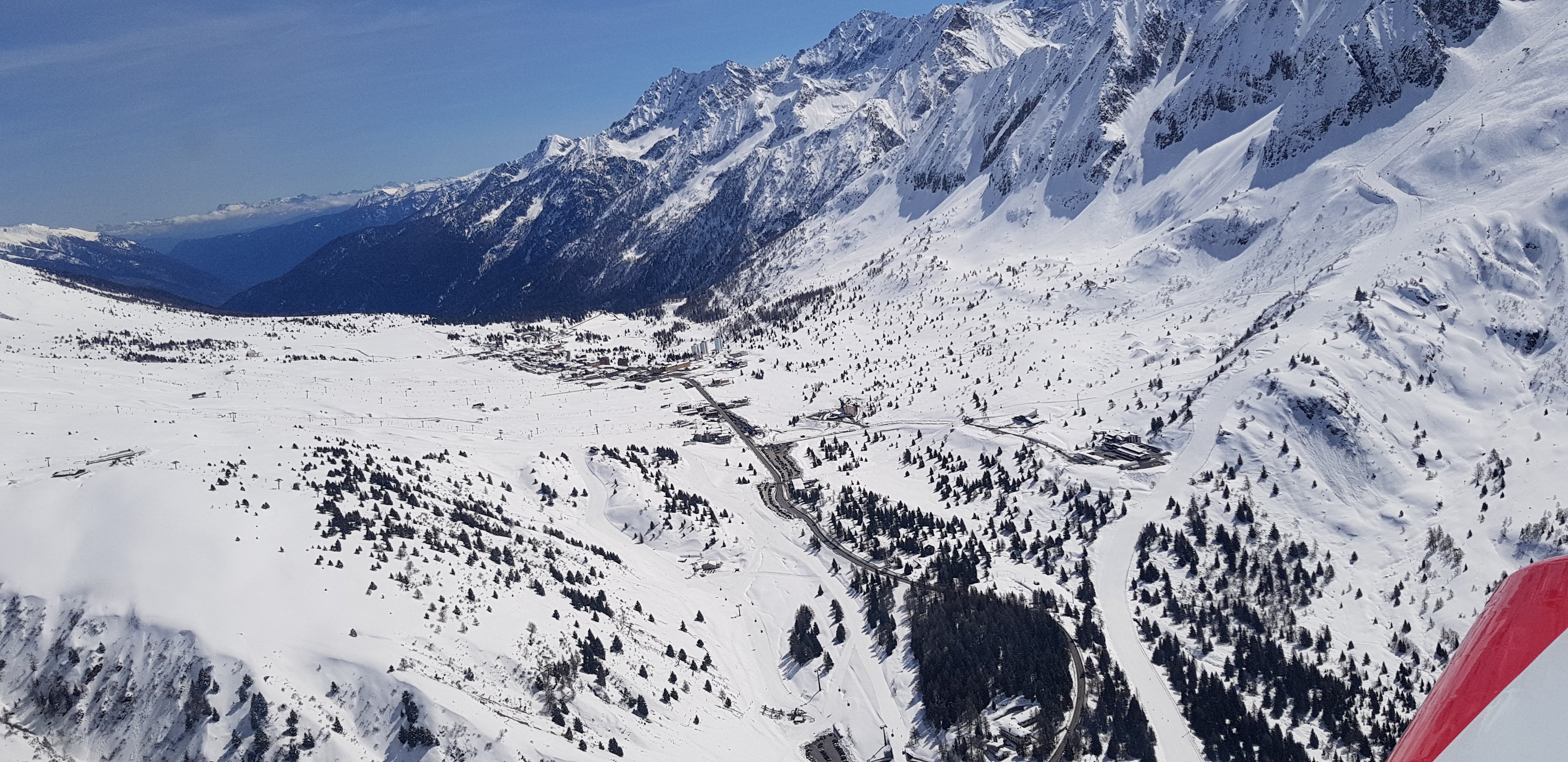 https://www.baialupo.com/gallery/2018-04-iseo/20180414_115845.jpg