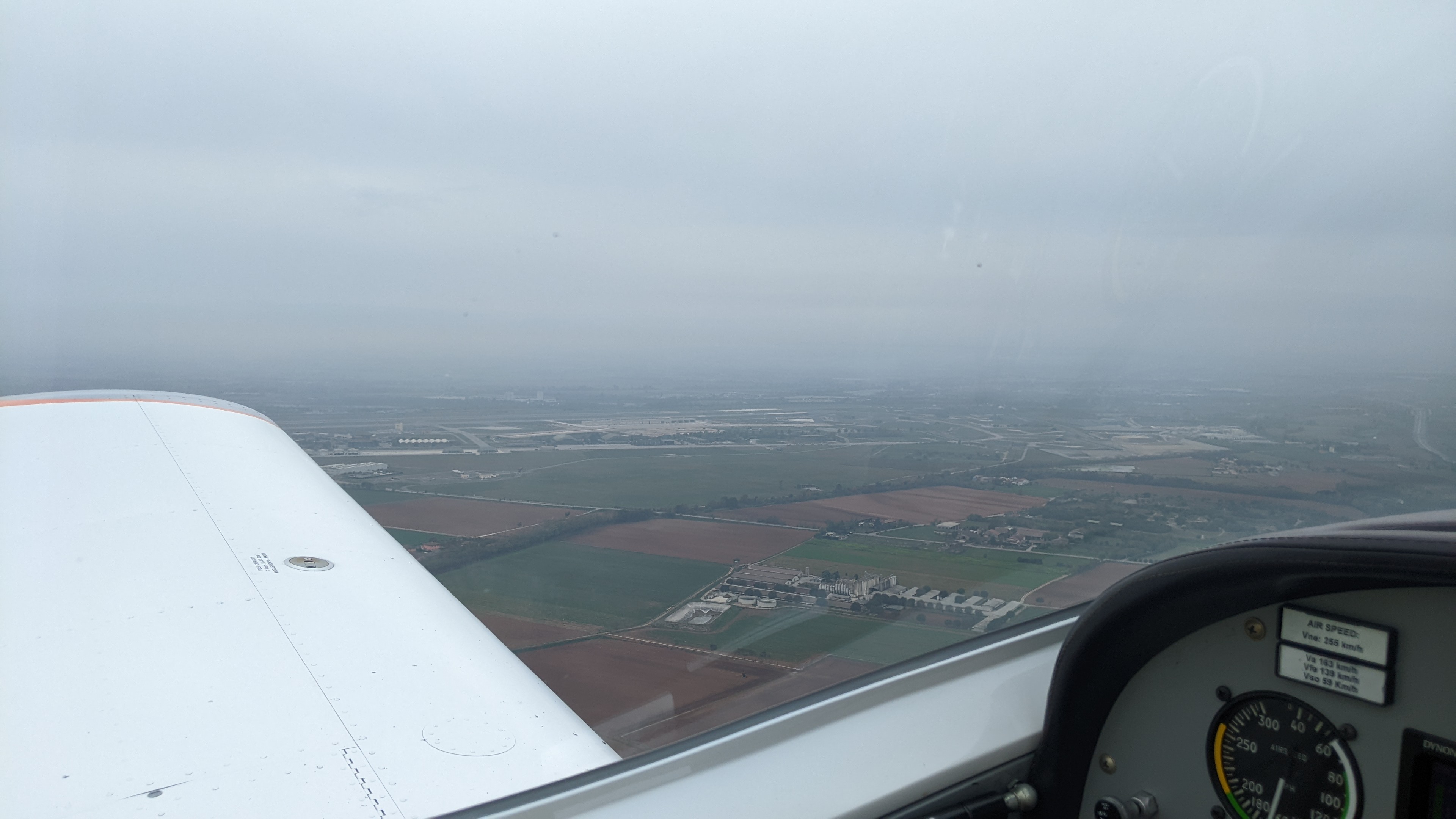 https://www.baialupo.com/gallery/2022-11-foschia-e-aeroporti/PXL_20221101_104003988.jpg