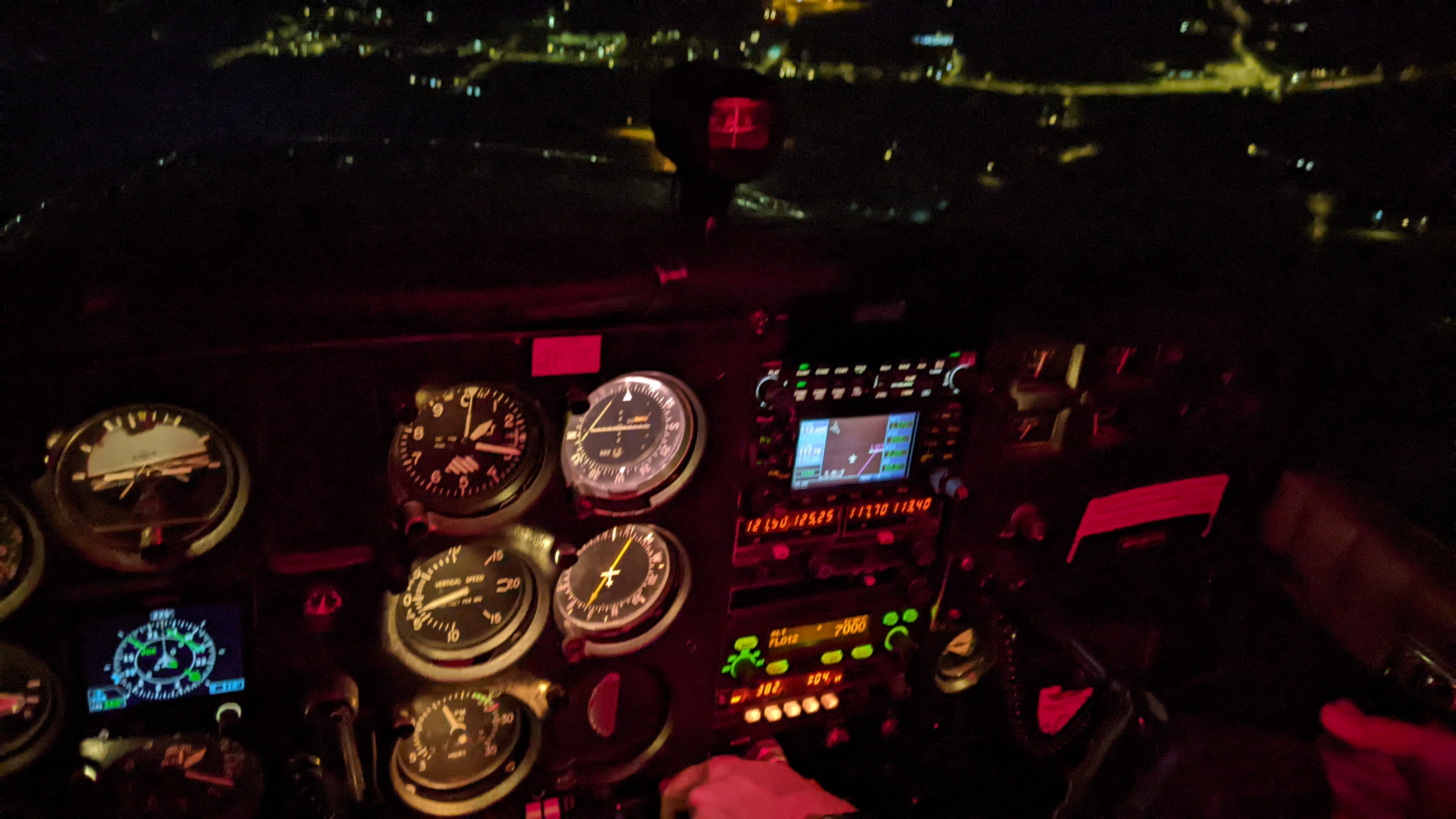 https://www.baialupo.com/gallery/2023-03-vfrnight/PXL_20230406_201833841.jpg