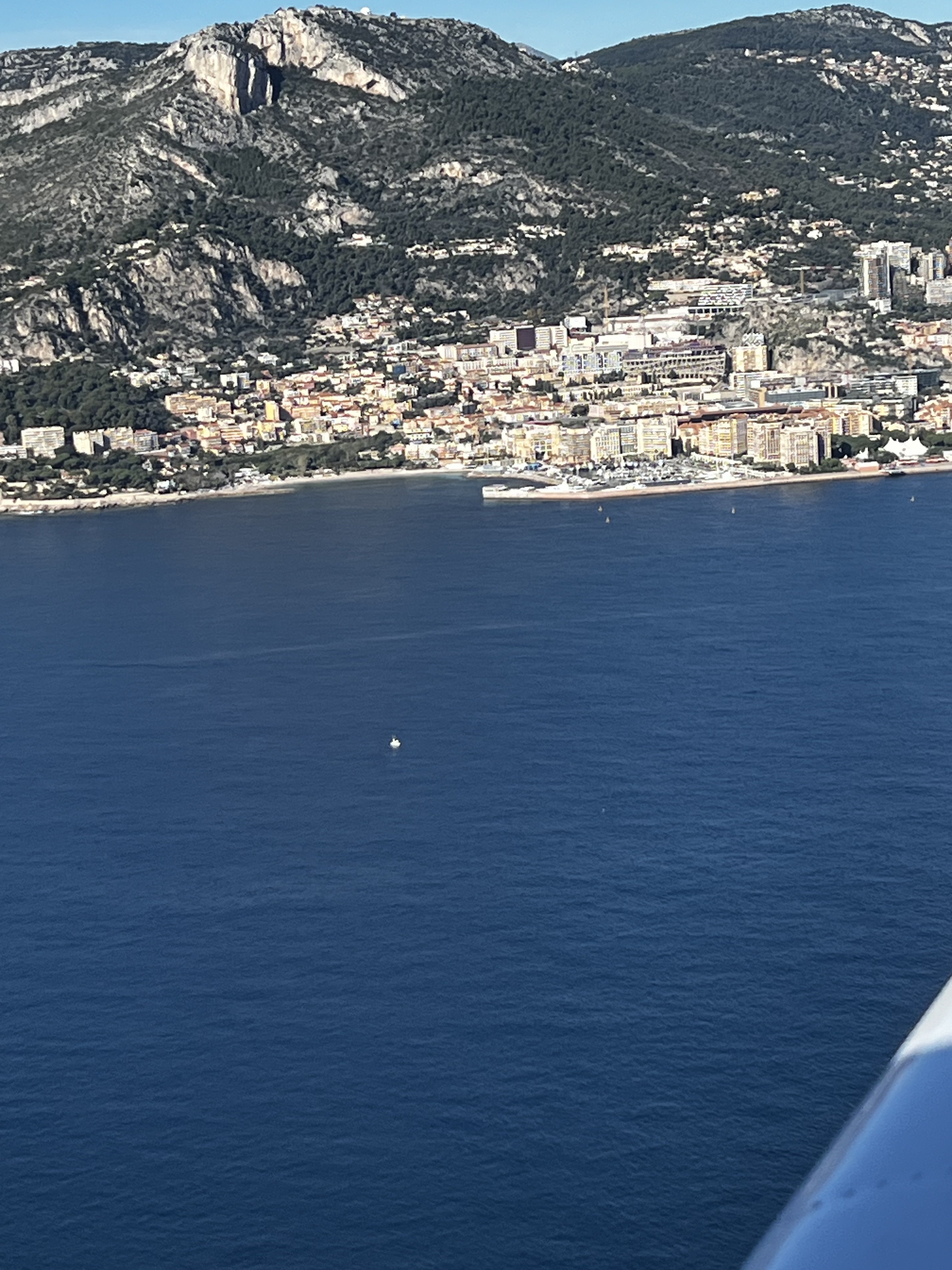 https://www.baialupo.com/gallery/2023-11-cannes/IMG_1610.jpg