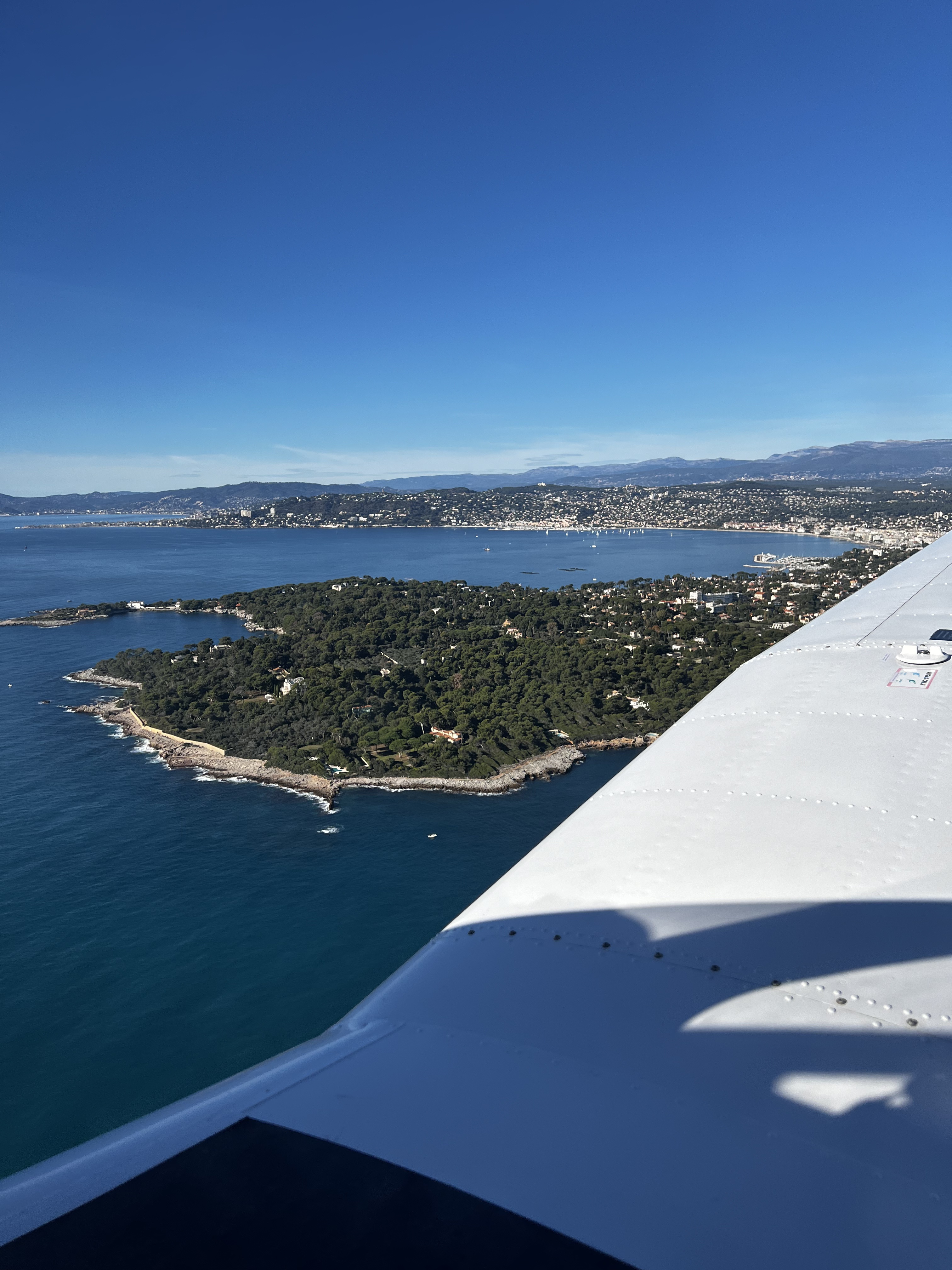 https://www.baialupo.com/gallery/2023-11-cannes/IMG_1614.jpg